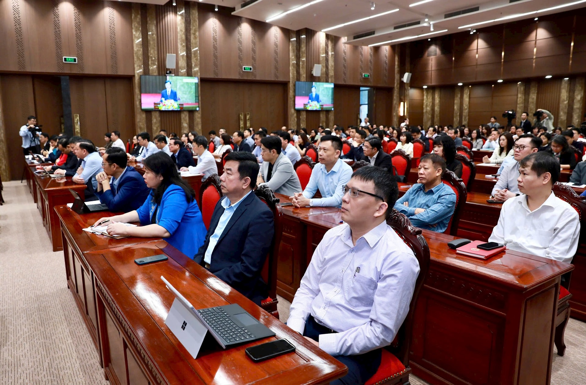 Hơn 44.800 cán bộ, đảng viên Thủ đô học tập, nghiên cứu, triển khai thực hiện Nghị quyết Đại hội Đảng bộ thành phố lần thứ XVIII- Ảnh 15.