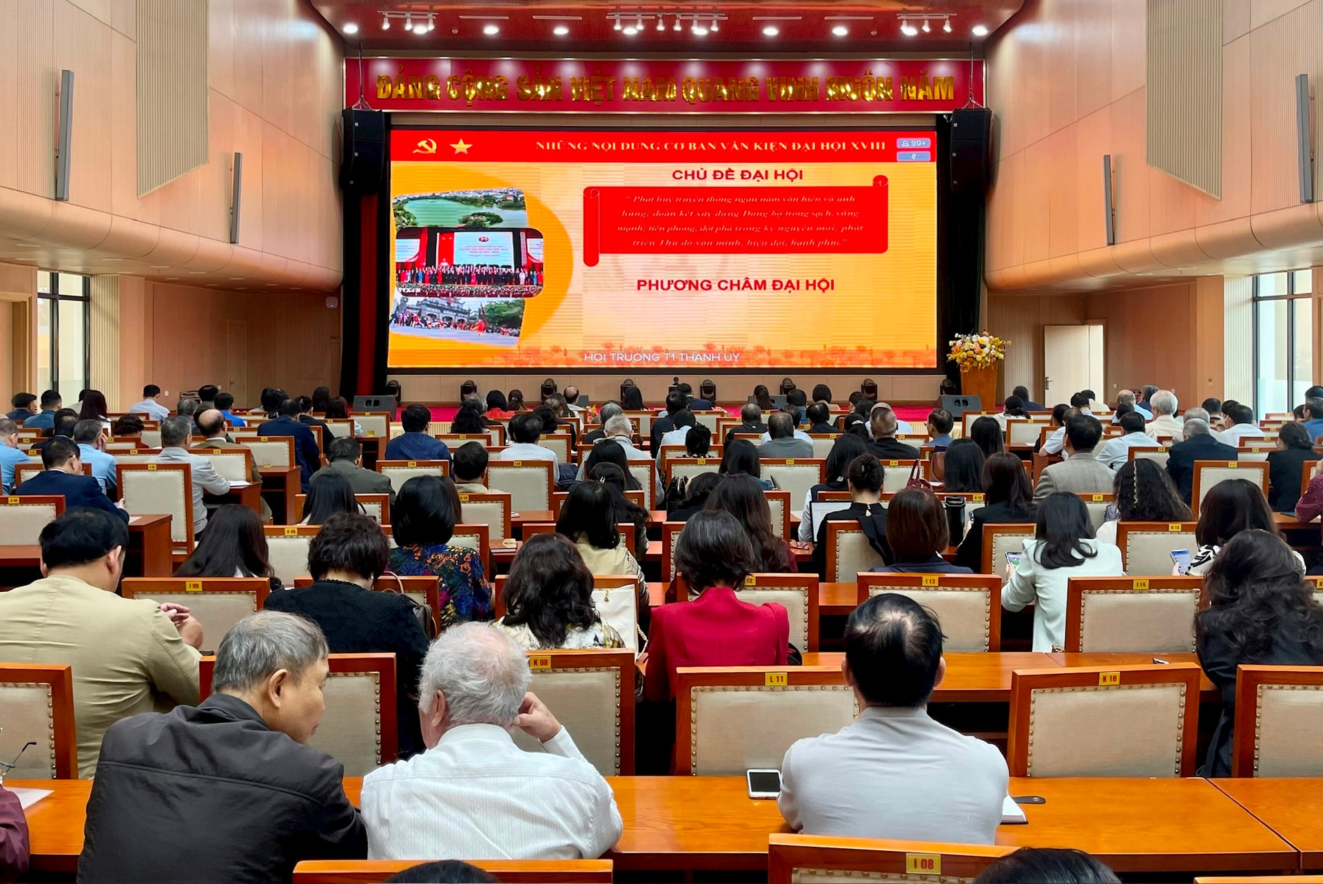 Hơn 44.800 cán bộ, đảng viên Thủ đô học tập, nghiên cứu, triển khai thực hiện Nghị quyết Đại hội Đảng bộ thành phố lần thứ XVIII- Ảnh 17.