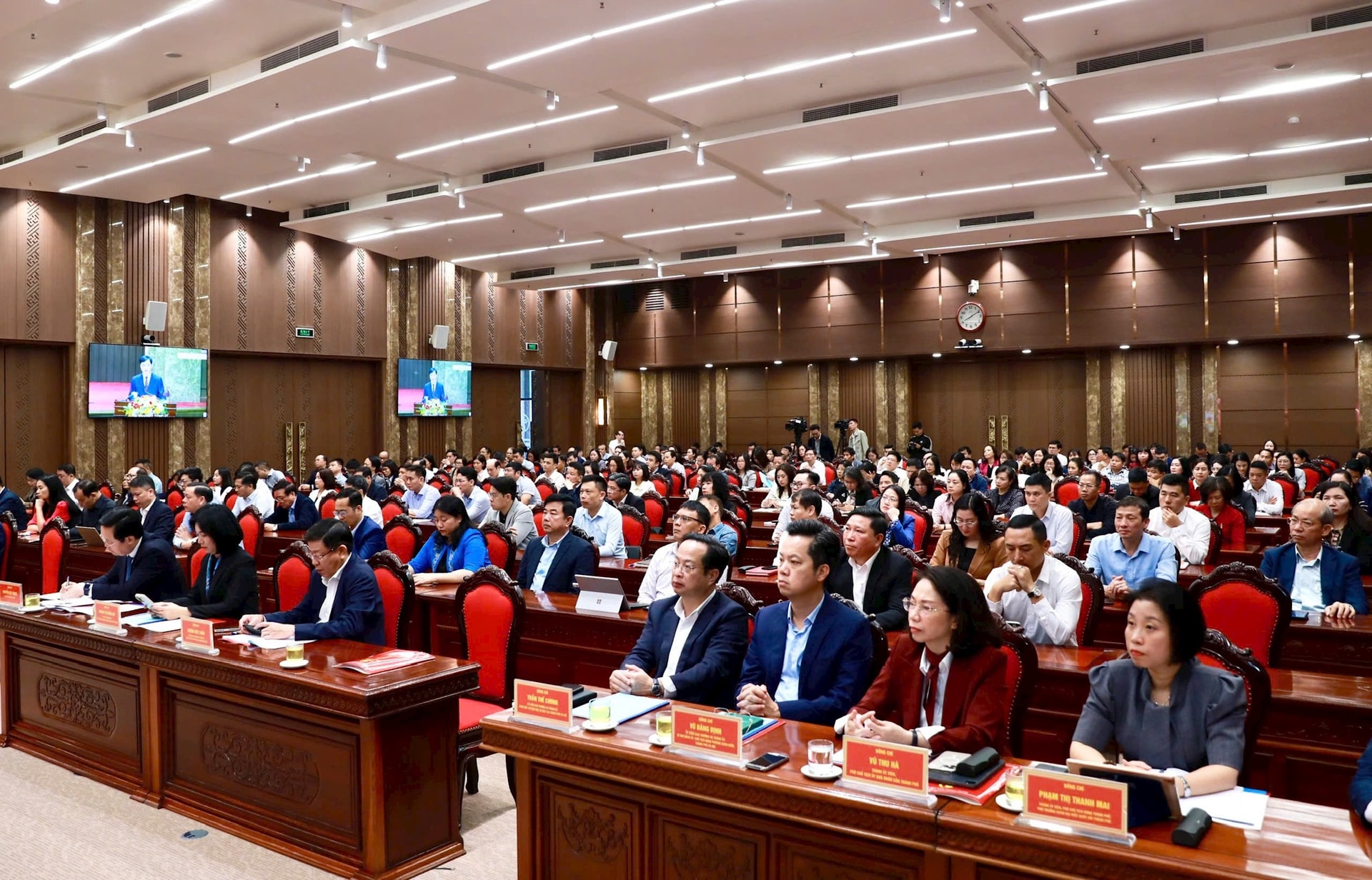 Hơn 44.800 cán bộ, đảng viên Thủ đô học tập, nghiên cứu, triển khai thực hiện Nghị quyết Đại hội Đảng bộ thành phố lần thứ XVIII- Ảnh 3.