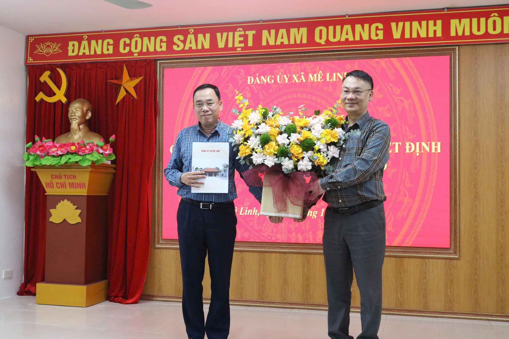 Xã Mê Linh gặp mặt chia tay đồng chí Lê Duy Hưng- Ảnh 1.