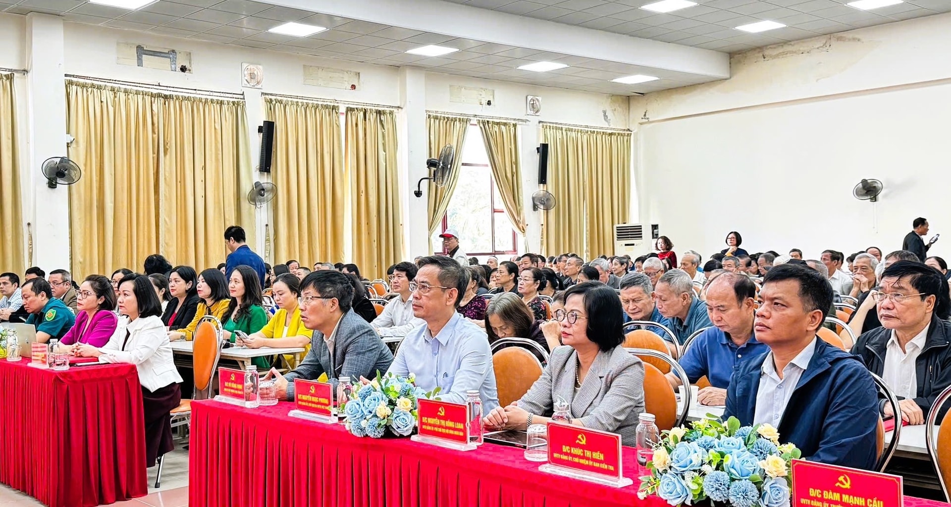 Hơn 44.800 cán bộ, đảng viên Thủ đô học tập, nghiên cứu, triển khai thực hiện Nghị quyết Đại hội Đảng bộ thành phố lần thứ XVIII- Ảnh 9.