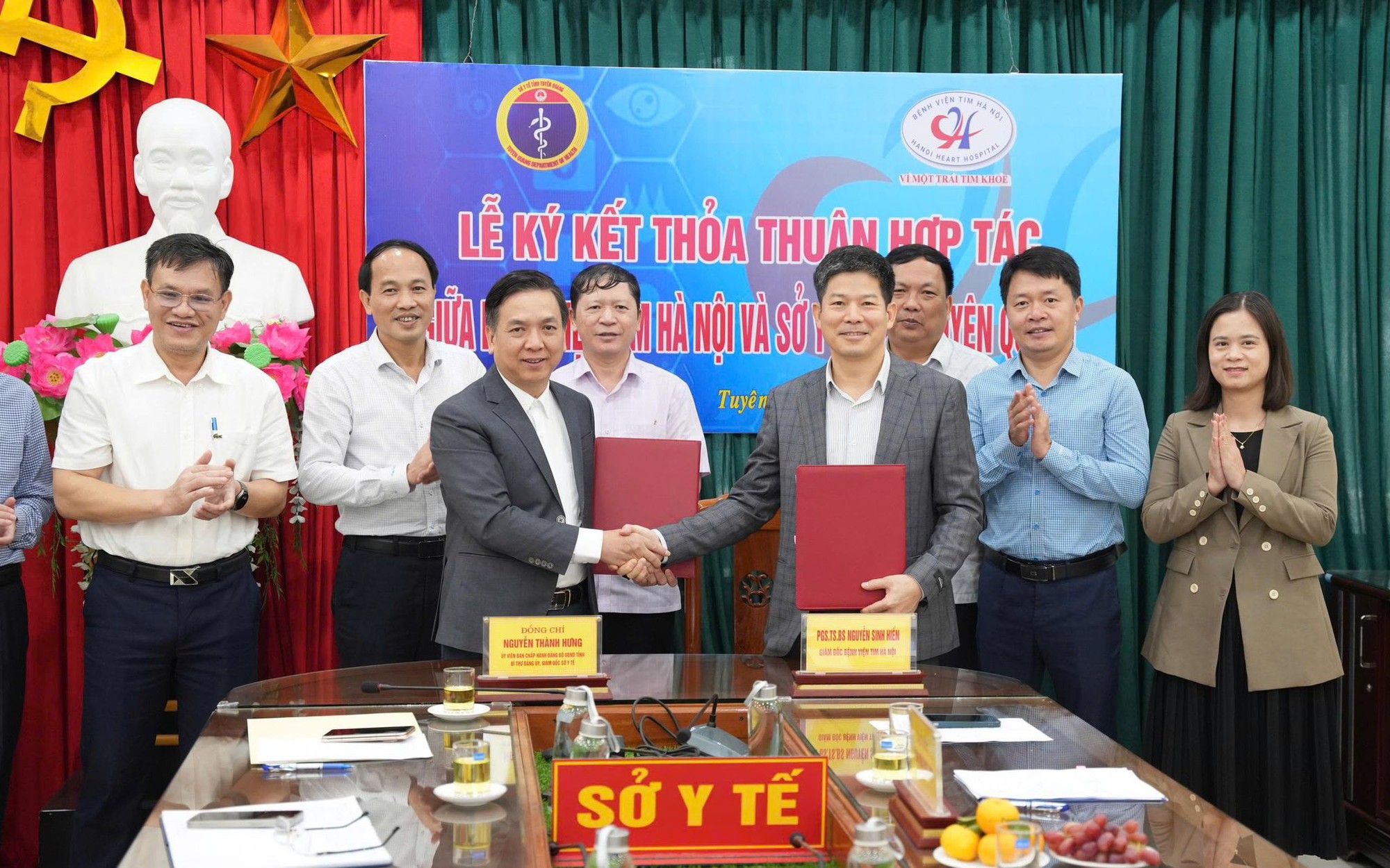 Bệnh viện Tim Hà Nội ký kết hợp tác chuyên môn về tim mạch với Sở Y tế tỉnh Tuyên Quang