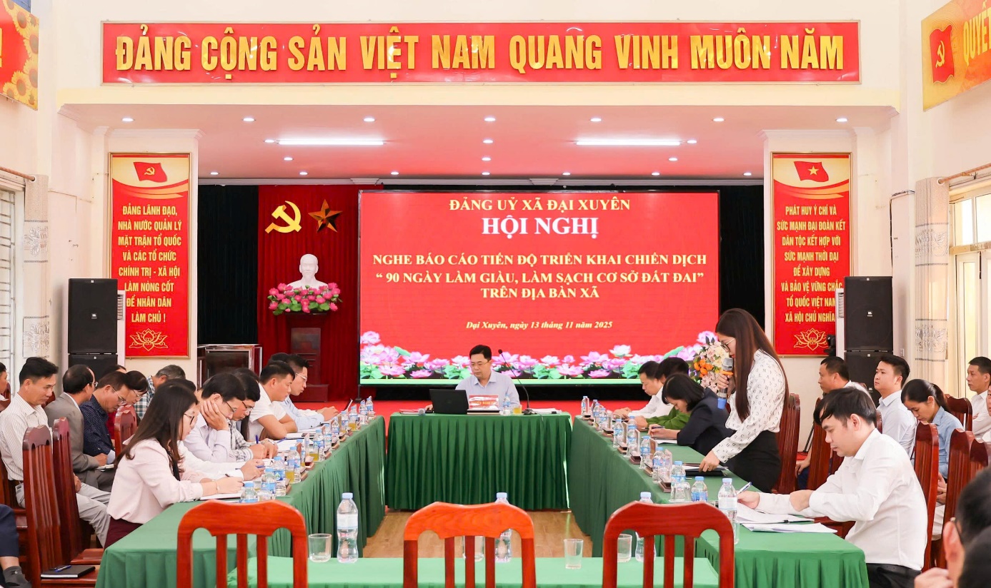 Hội nghị nghe báo cáo tiến độ triển khai Chiến dịch “90 ngày làm giàu, làm sạch cơ sở dữ liệu đất đai”- Ảnh 1.