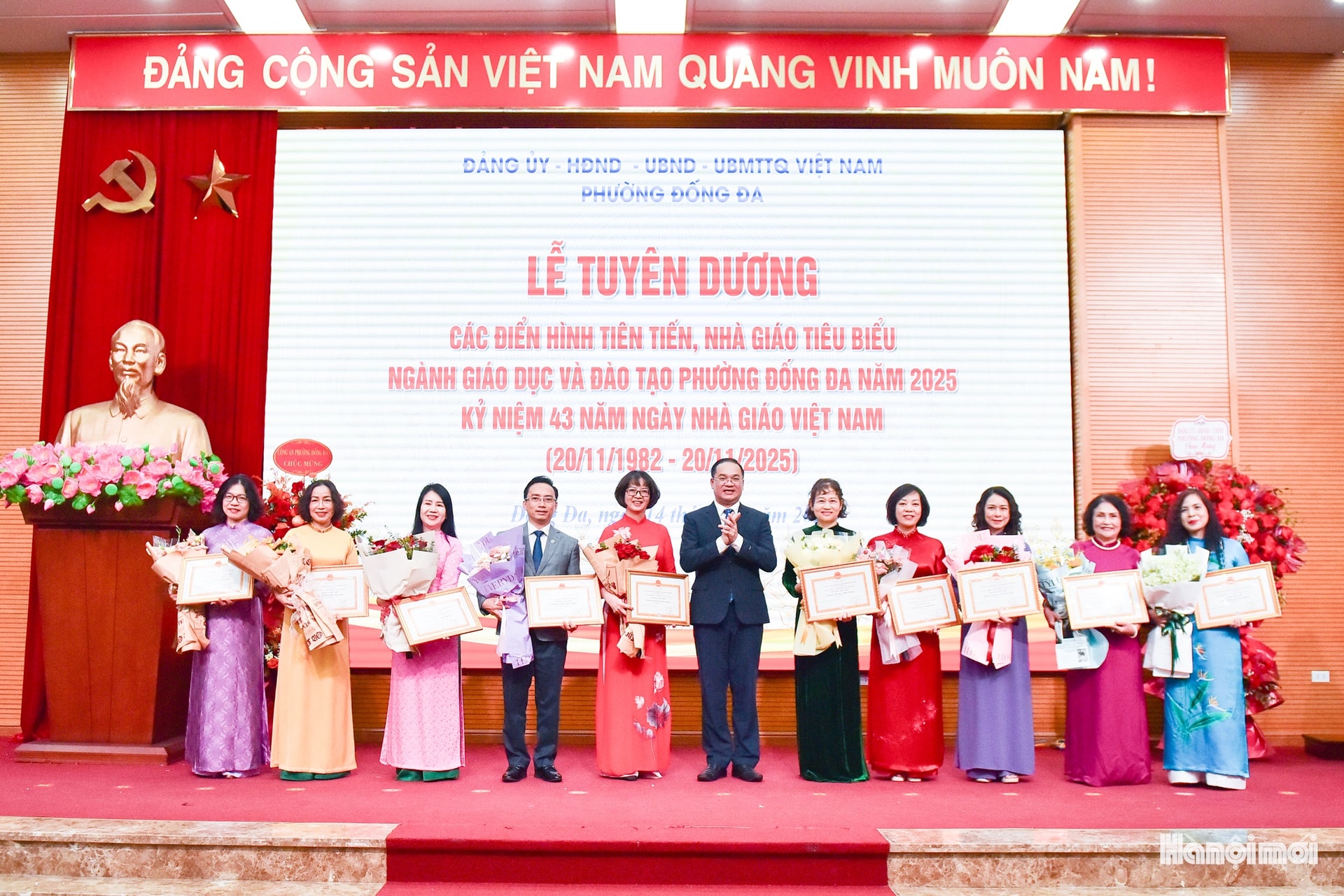 Phường Đống Đa tuyên dương các nhà giáo tiêu biểu năm 2025- Ảnh 4.