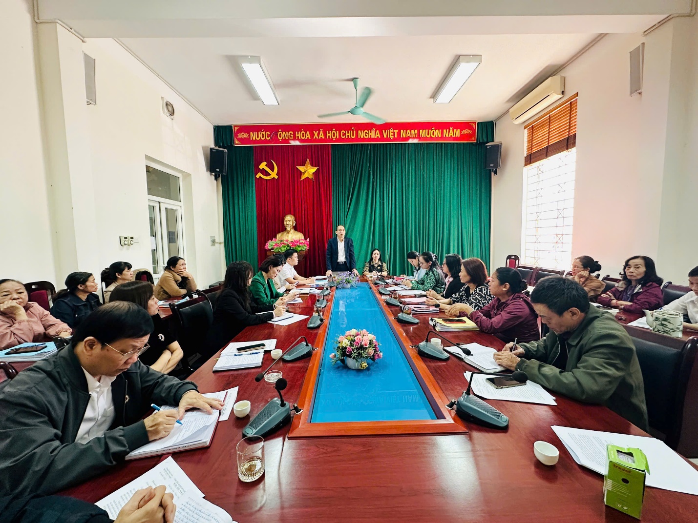 Đoàn kiểm tra tín dụng chính sách làm việc tại phường Đông Ngạc- Ảnh 2.