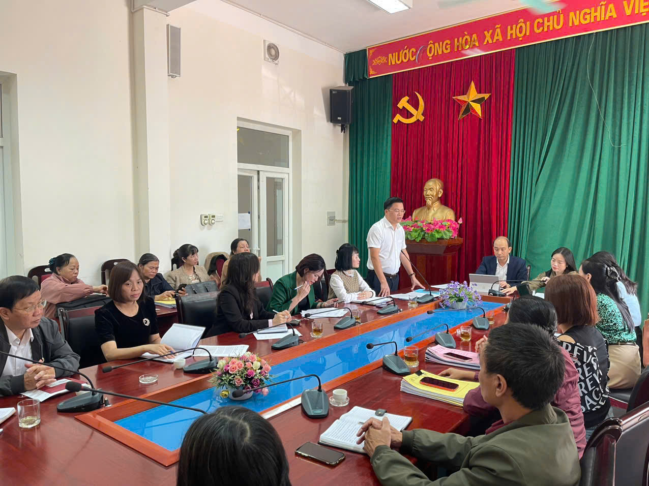 Đoàn kiểm tra tín dụng chính sách làm việc tại phường Đông Ngạc- Ảnh 4.