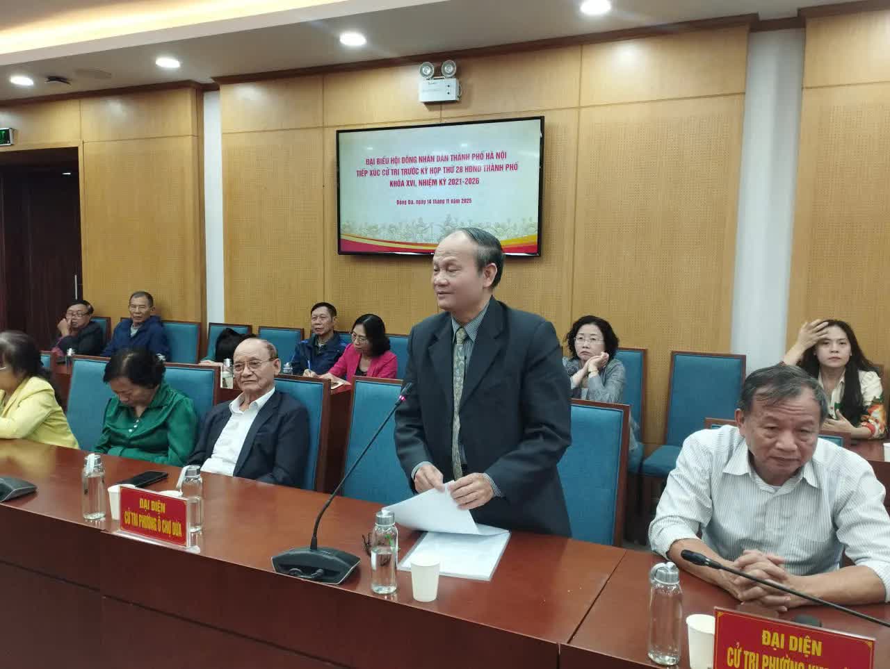 Cử tri kiến nghị nhiều vấn đề dân sinh trước kỳ họp HĐND TP Hà Nội cuối năm- Ảnh 2.