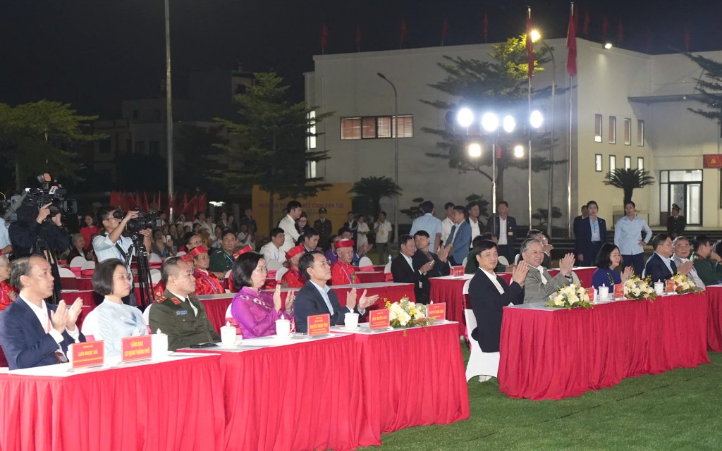 Tổng Bí thư Tô Lâm dự Ngày hội Đại đoàn kết phường Thượng Cát- Ảnh 4.