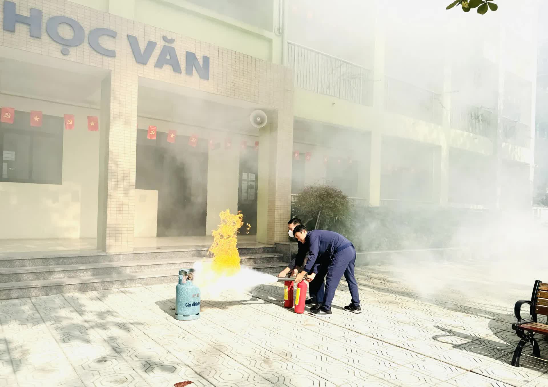 Đống Đa siết chặt quản lý, xây dựng “phường an toàn phòng cháy chữa cháy”- Ảnh 3.