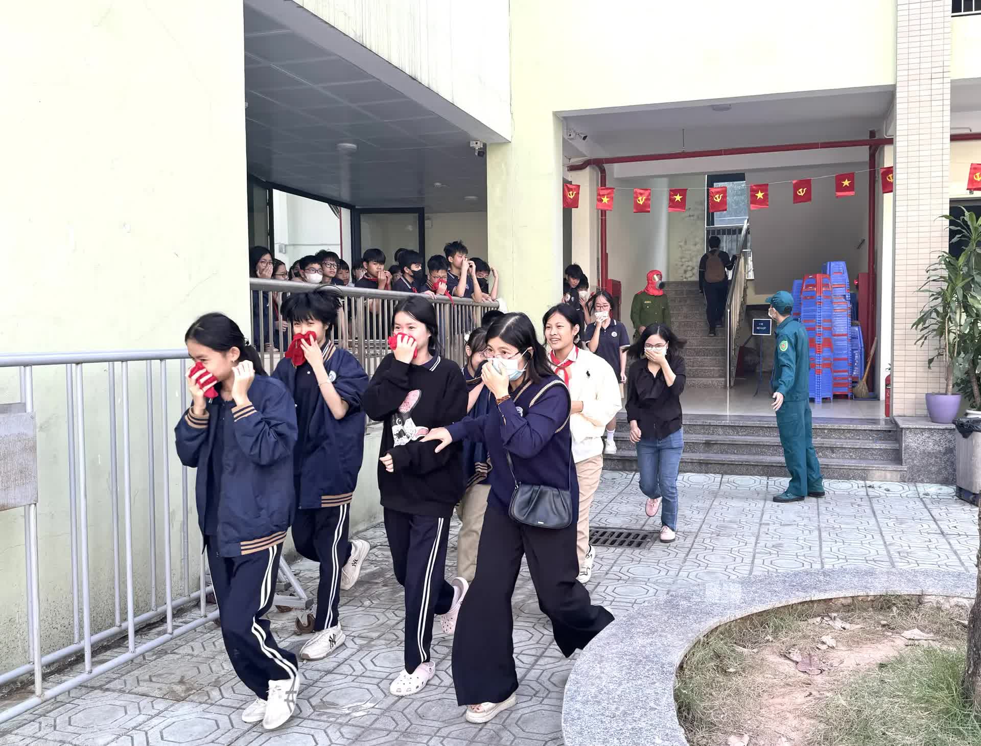 Đống Đa siết chặt quản lý, xây dựng “phường an toàn phòng cháy chữa cháy”- Ảnh 2.