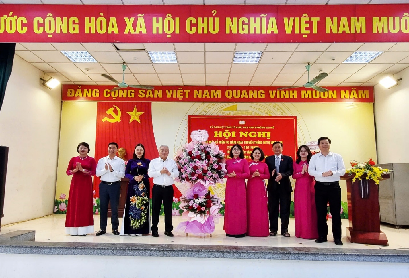 Gặp mặt kỷ niệm 95 năm Ngày truyền thống Mặt trận tổ quốc Việt Nam- Ảnh 1.