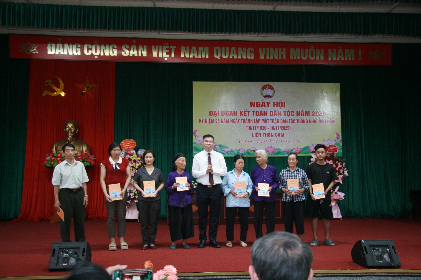 Gia Lâm tổ chức Ngày hội Đại đoàn kết toàn dân tộc tại 36 thôn, tổ dân phố- Ảnh 5.