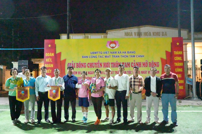 Từng bừng Giải bóng chuyền hơi thôn Tam Cảnh mở rộng- Ảnh 6.