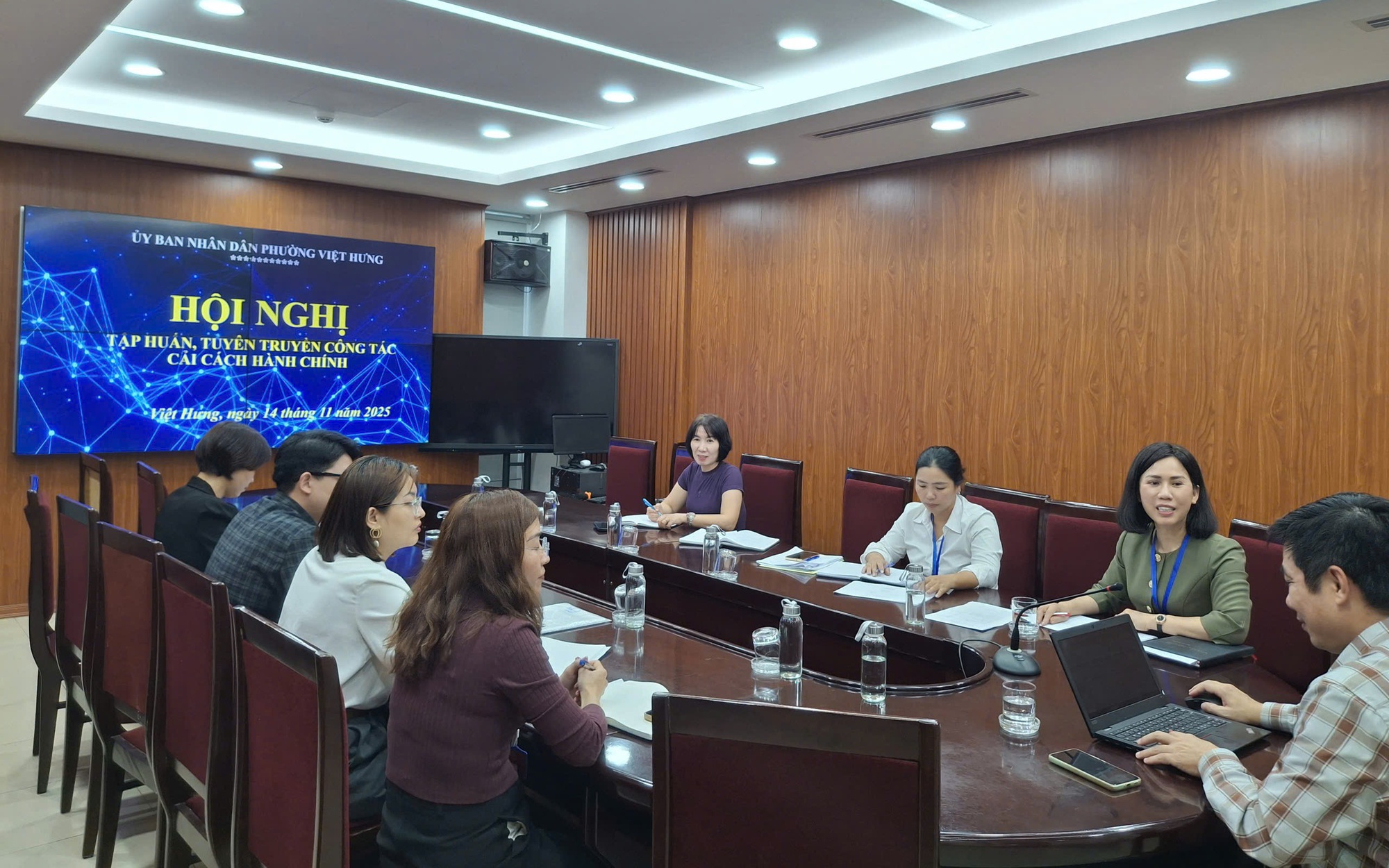 UBND phường Việt Hưng tổ chức Hội nghị tập huấn, tuyên truyền về công tác cải cách hành chính (CCHC), cải thiện chỉ số SIPAS - PAR INDEX - PAPI năm 2025