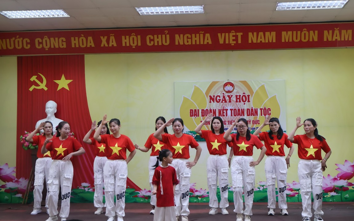 Xã Mỹ Đức sôi nổi nhiều hoạt động chào mừng ngày hội đại đoàn kết toàn- Ảnh 49.