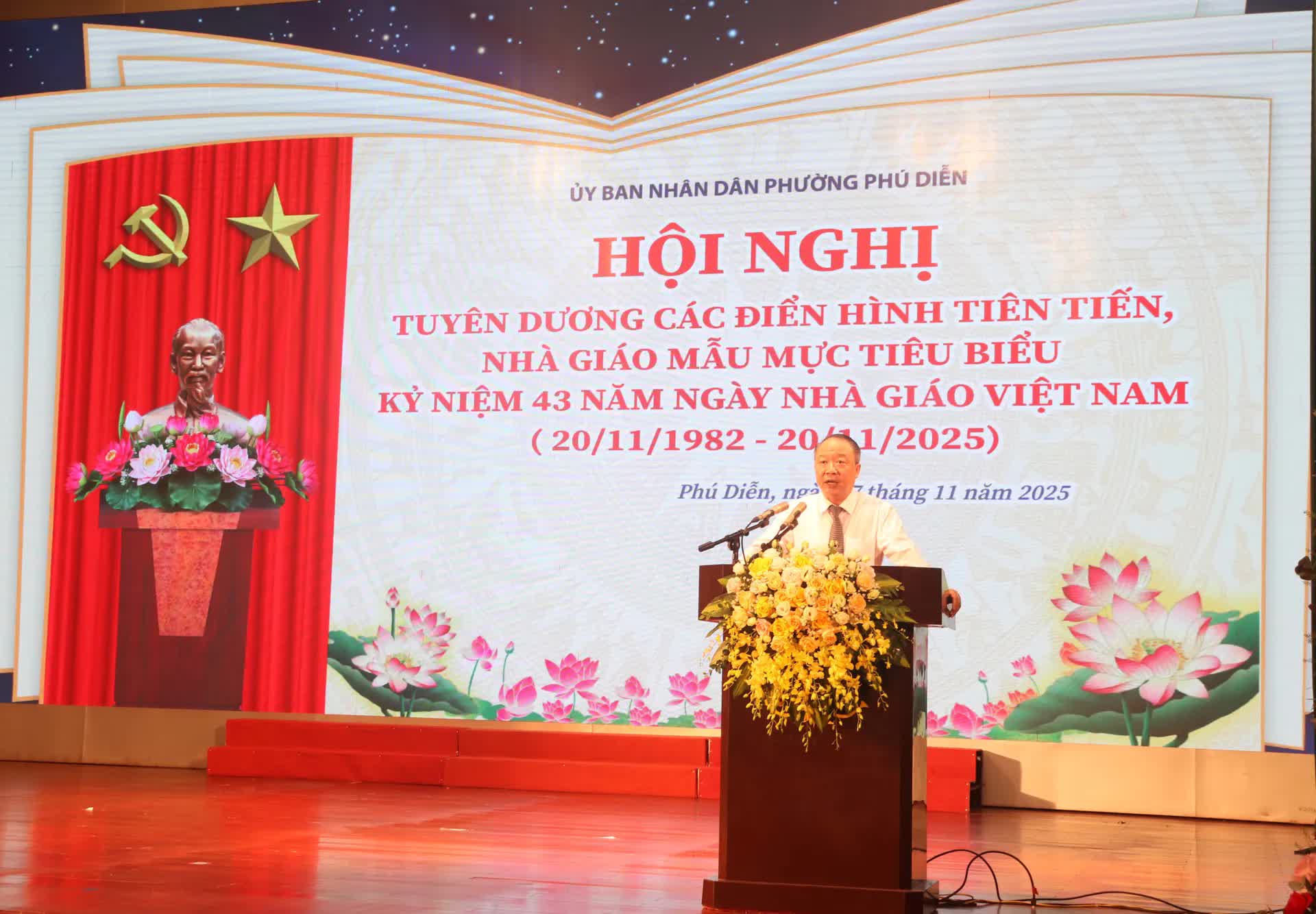 Phường Phú Diễn tuyên dương các điển hình tiên tiến, nhà giáo mẫu mực tiêu biểu- Ảnh 2.