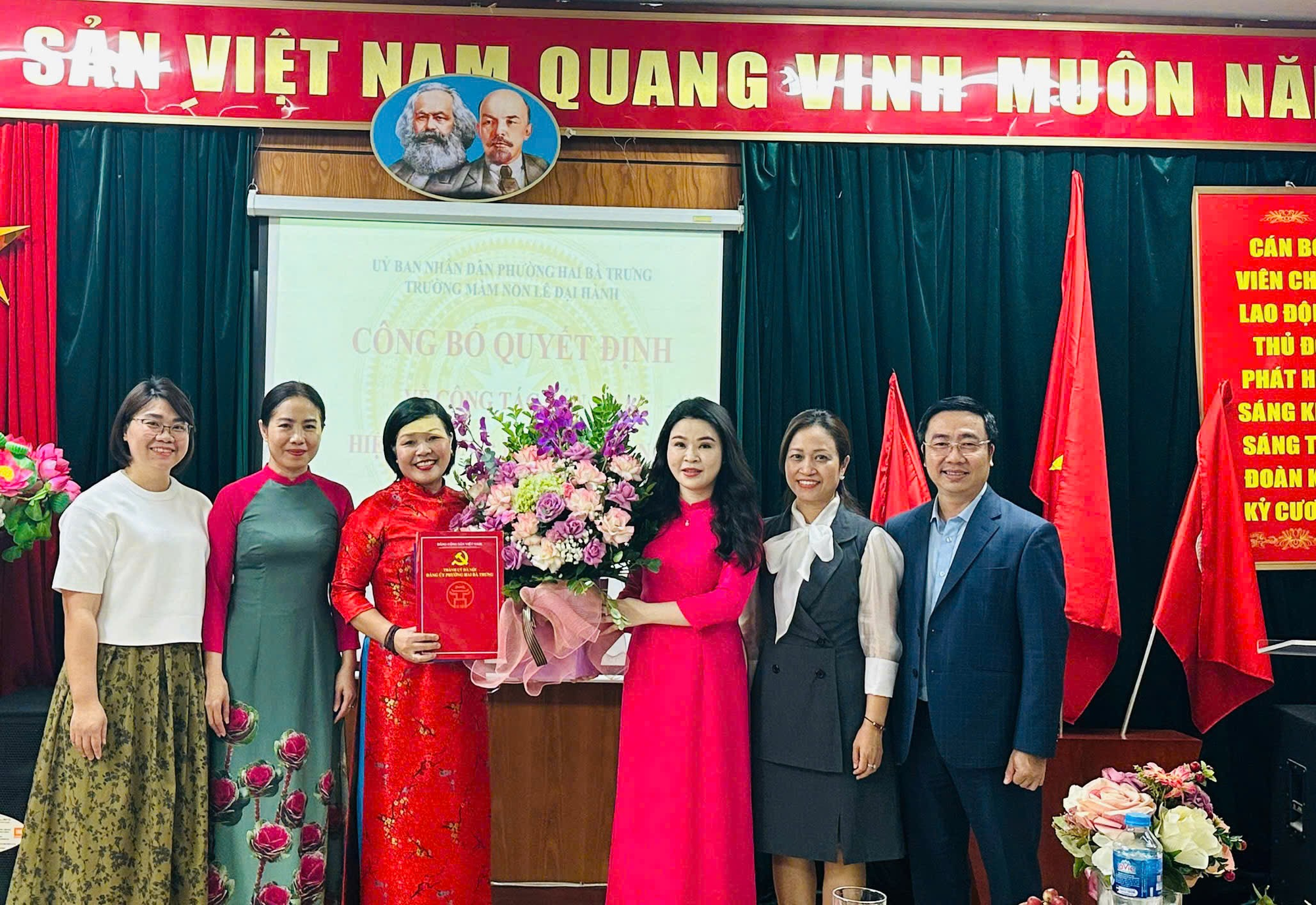 Lễ công bố bổ nhiệm chức danh Lãnh đạo quản lý trường mầm non Lê Đại Hành.- Ảnh 4.