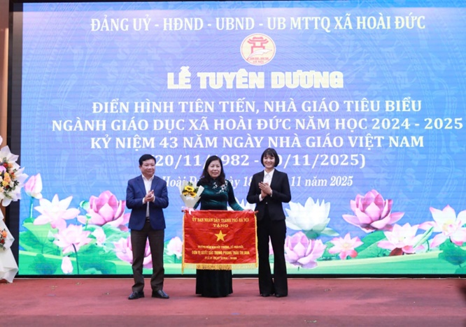Hoài Đức tuyên dương điển hình tiên tiến, nhà giáo tiêu biểu ngành giáo dục và kỷ niệm 43 năm ngày Nhà giáo Việt Nam- Ảnh 11.