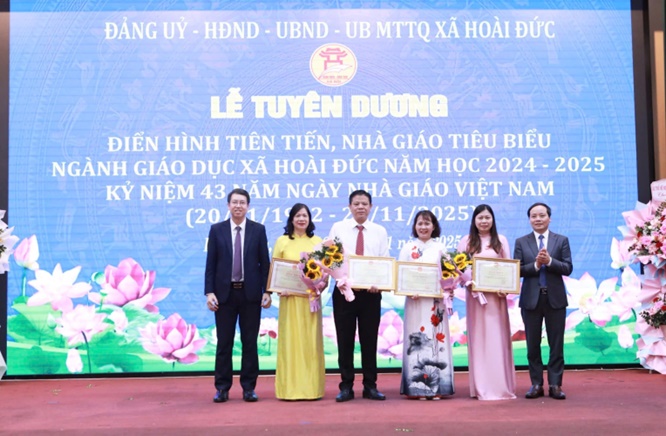 Hoài Đức tuyên dương điển hình tiên tiến, nhà giáo tiêu biểu ngành giáo dục và kỷ niệm 43 năm ngày Nhà giáo Việt Nam- Ảnh 12.