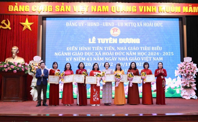 Hoài Đức tuyên dương điển hình tiên tiến, nhà giáo tiêu biểu ngành giáo dục và kỷ niệm 43 năm ngày Nhà giáo Việt Nam- Ảnh 13.