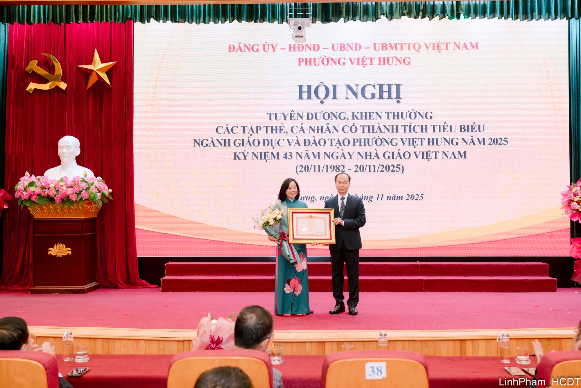 Phường Việt Hưng tuyên dương nhiều tập thể, cá nhân nhân Ngày Nhà giáo Việt Nam 20/11- Ảnh 8.