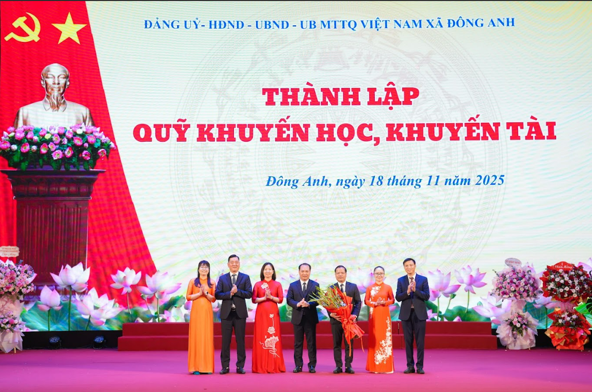 UBND XÃ ĐÔNG ANH TỔ CHỨC LỄ TUYÊN DƯƠNG, KHEN THƯỞNG ĐIỂN HÌNH TIÊN TIẾN NĂM HỌC 2024-2025 KỶ NIỆM 71 NĂM NGÀY THÀNH LẬP NGÀNH GIÁO DỤC VÀ ĐÀO TẠO THỦ ĐÔ (1954-2025) 43 NĂM NGÀY NHÀ GIÁO VIỆT NAM 20/11 (20/11/1982- 20/11/2025)- Ảnh 8.