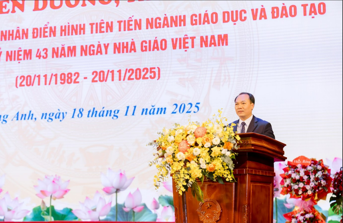 UBND XÃ ĐÔNG ANH TỔ CHỨC LỄ TUYÊN DƯƠNG, KHEN THƯỞNG ĐIỂN HÌNH TIÊN TIẾN NĂM HỌC 2024-2025 KỶ NIỆM 71 NĂM NGÀY THÀNH LẬP NGÀNH GIÁO DỤC VÀ ĐÀO TẠO THỦ ĐÔ (1954-2025) 43 NĂM NGÀY NHÀ GIÁO VIỆT NAM 20/11 (20/11/1982- 20/11/2025)- Ảnh 9.