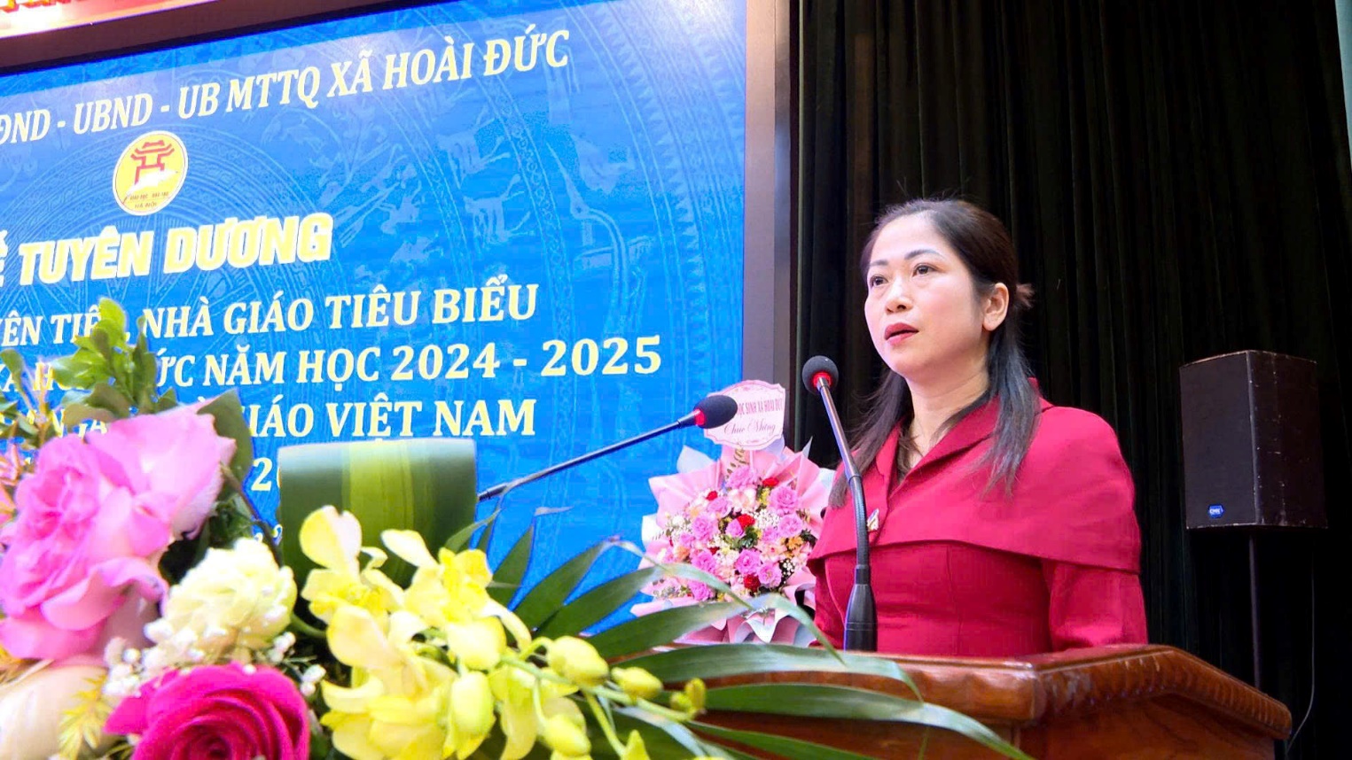 Hoài Đức tuyên dương điển hình tiên tiến, nhà giáo tiêu biểu ngành giáo dục và kỷ niệm 43 năm ngày Nhà giáo Việt Nam- Ảnh 8.