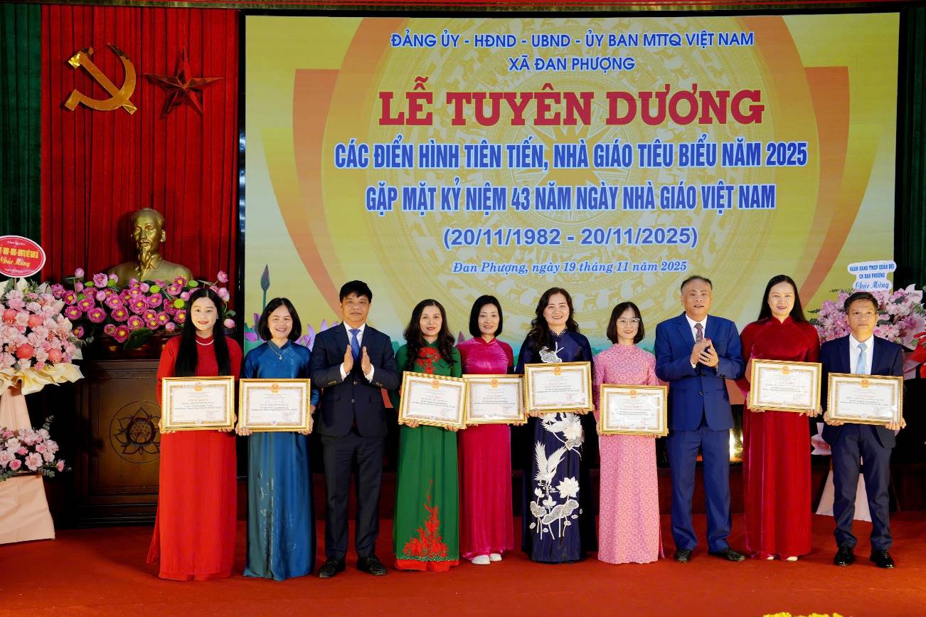 Đảng ủy- HĐND- UBND- UB MTTQ xã Đan Phượng tuyên dương điển hình tiên tiến, nhà giáo tiêu biểu 2025- Ảnh 5.
