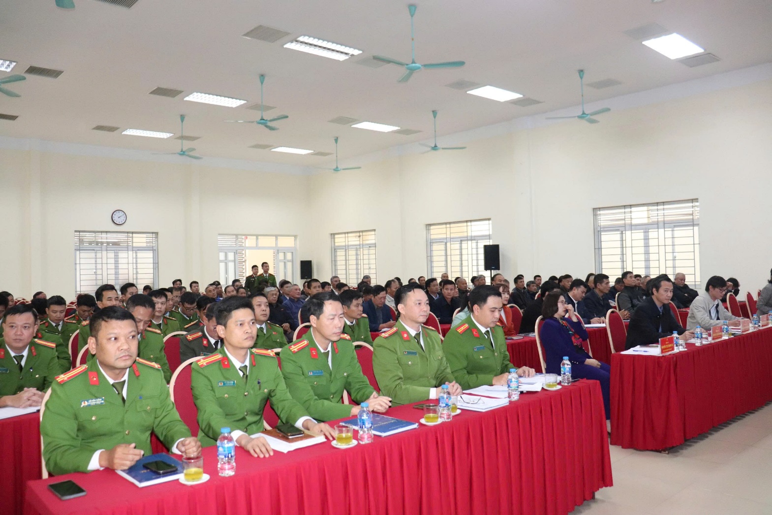 Công an xã Thuận An tổ chức Hội nghị Công an lắng nghe ý kiến của Nhân dân- Ảnh 1.