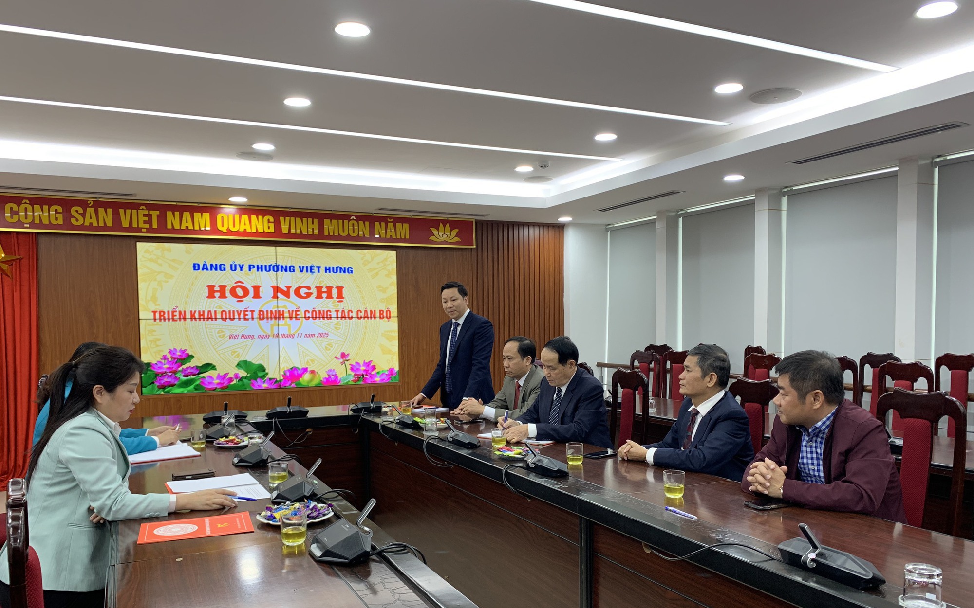 Đồng chí Đoàn Anh Tuấn giữ chức Bí thư Đảng ủy 
Doanh nghiệp phường Việt Hưng
