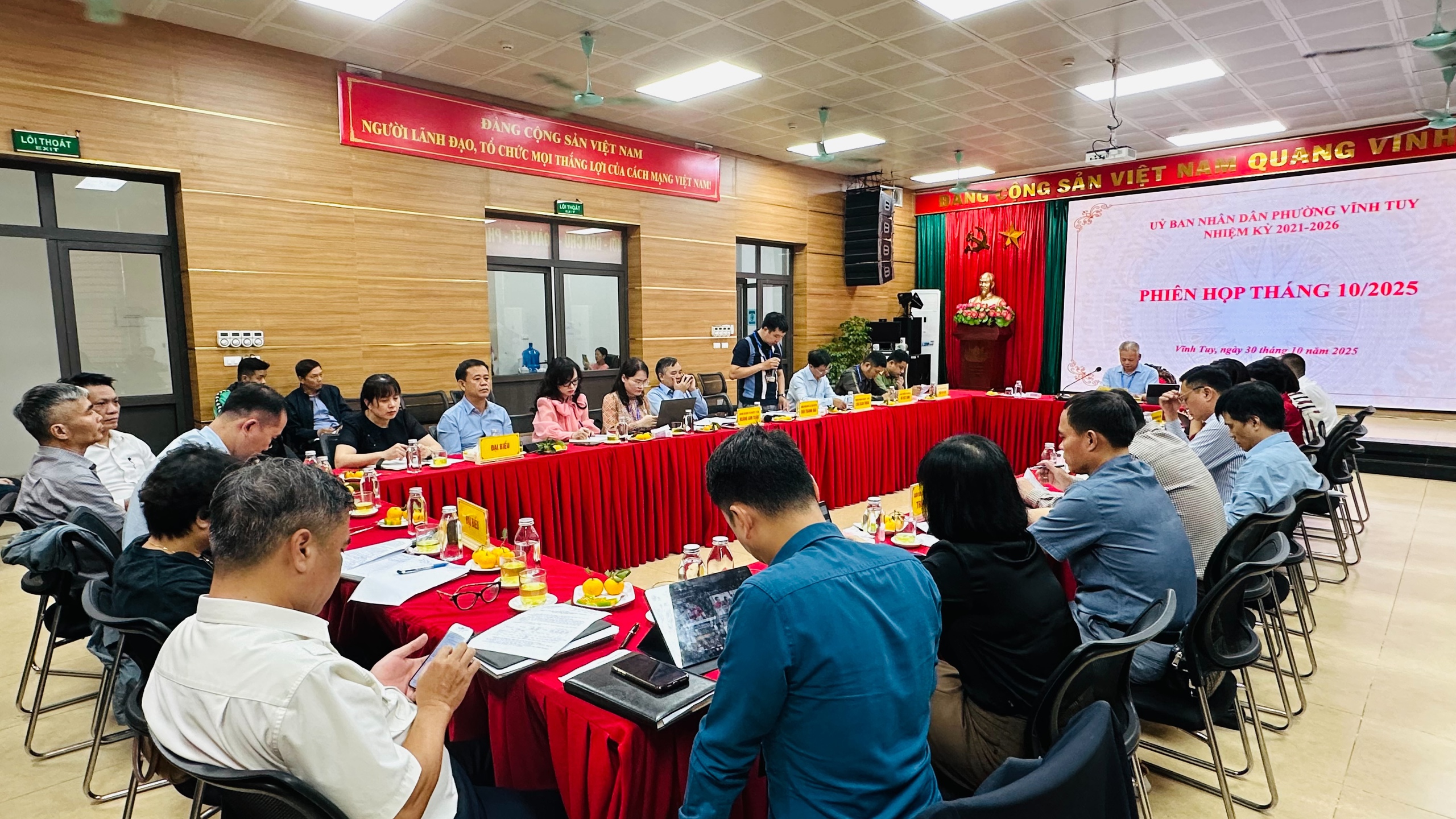 Phường Vĩnh Tuy đẩy mạnh cải cách hành chính, chỉnh trang đô thị và đảm bảo an sinh xã hội- Ảnh 3.