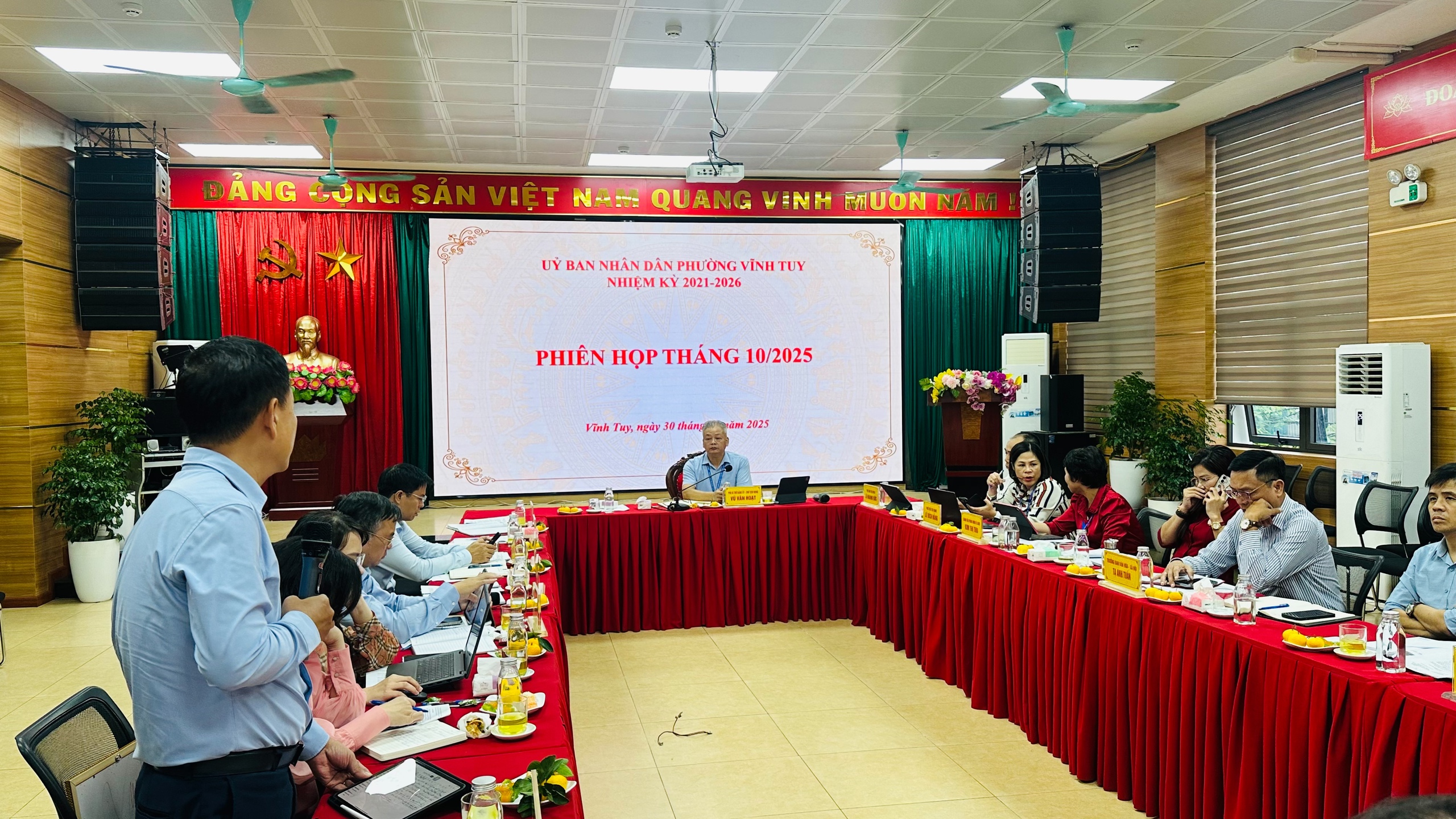 Phường Vĩnh Tuy đẩy mạnh cải cách hành chính, chỉnh trang đô thị và đảm bảo an sinh xã hội- Ảnh 2.