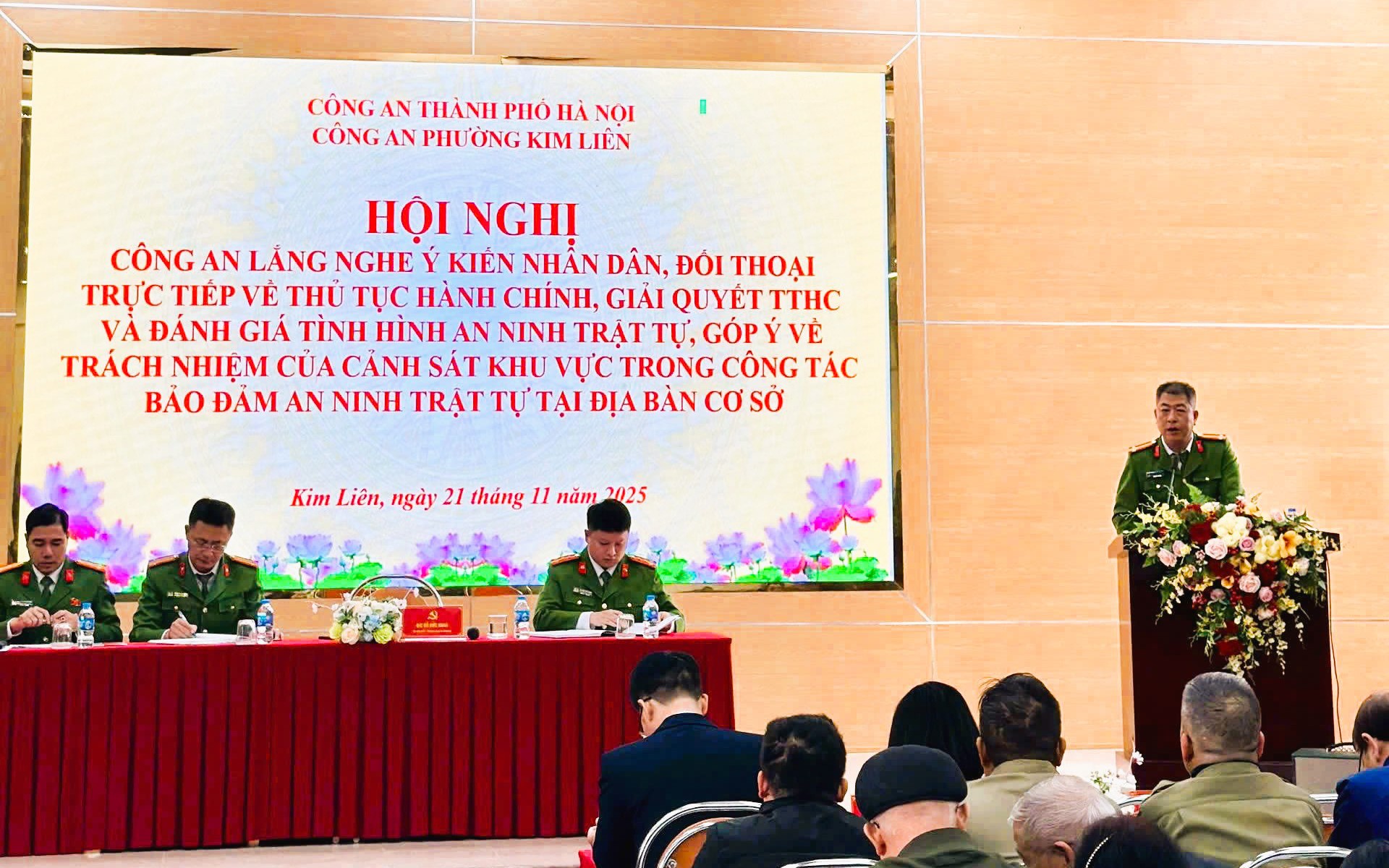 CÔNG AN PHƯỜNG KIM LIÊN TỔ CHỨC HỘI NGHỊ CÔNG AN LẮNG NGHE Ý KIẾN NHÂN DÂN, ĐỐI THOẠI TRỰC TIẾP VỀ THỦ TỤC HÀNH CHÍNH, GIẢI QUYẾT TTHC VÀ ĐÁNH GIÁ TÌNH HÌNH ANTT, GÓP Ý VỀ TRÁCH NHIỆM CỦA CSKV NĂM 2025