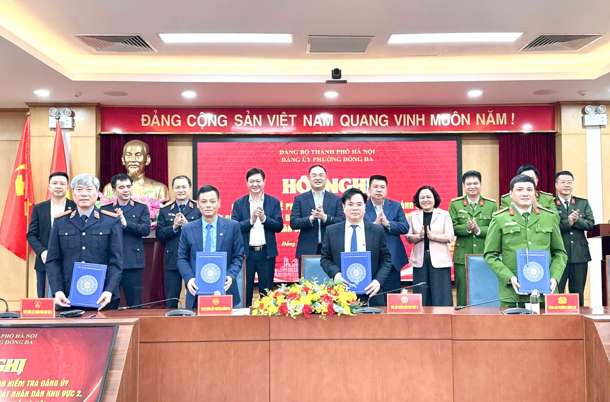 Đổi mới và nâng cao hiệu quả lãnh đạo Đảng trong
chính quyền 2 cấp- Ảnh 1.