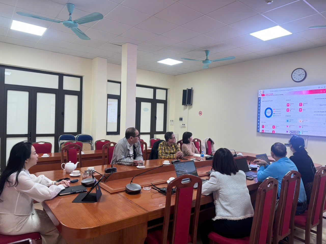 Đảng ủy phường Phương Liệt tham gia Hội nghị tập huấn Hệ thống thông tin điều hành tác nghiệp của Đảng- Ảnh 2.