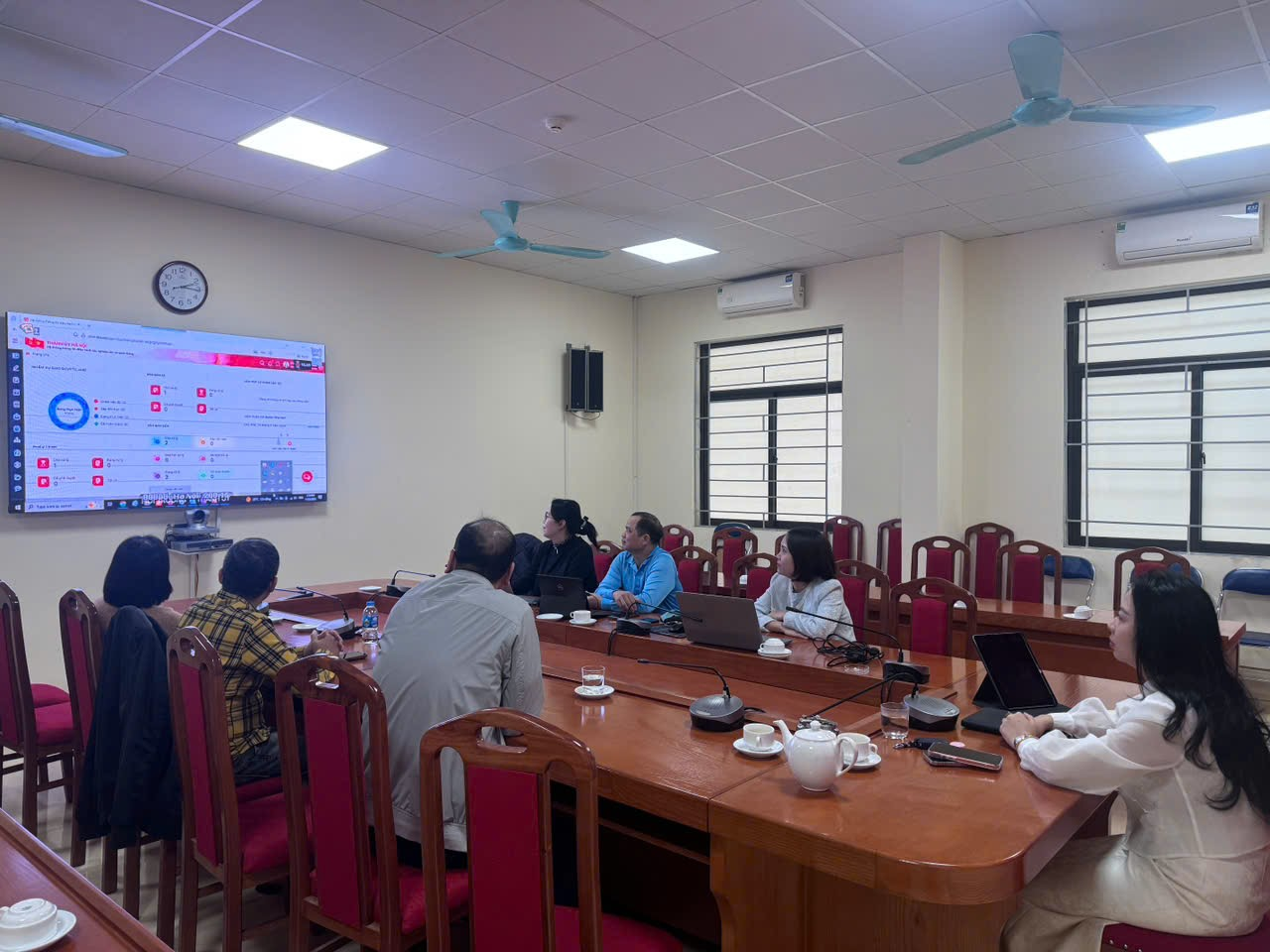 Đảng ủy phường Phương Liệt tham gia Hội nghị tập huấn Hệ thống thông tin điều hành tác nghiệp của Đảng- Ảnh 3.