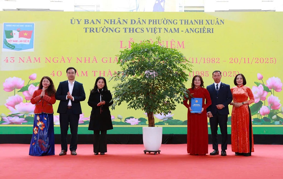 Trường Trung học cơ sở Việt Nam - Angiêri:Tự hào 40 năm xây dựng và trưởng thành- Ảnh 1.