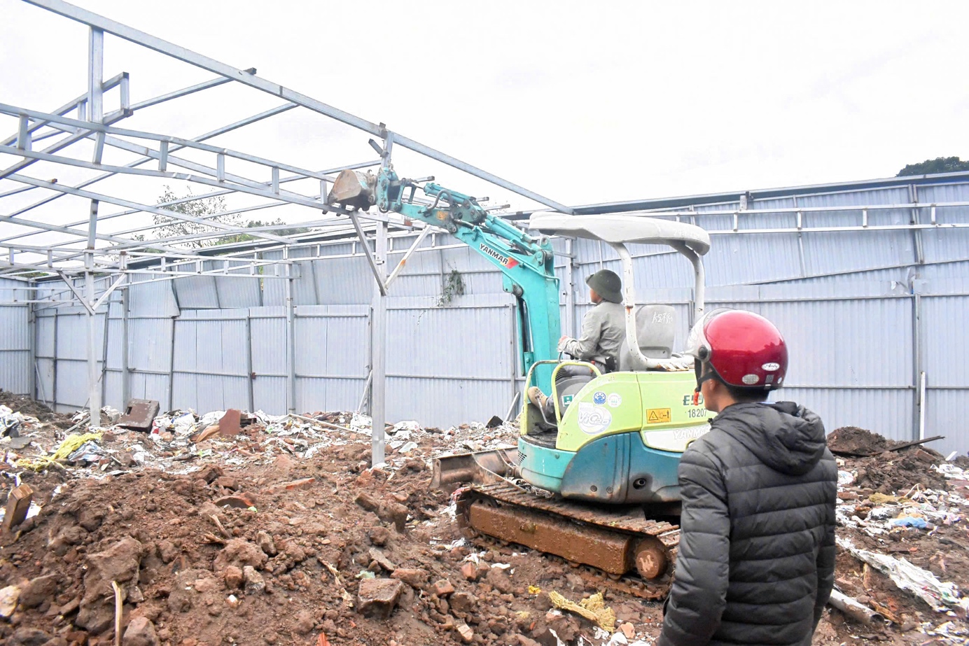 UBND phường Đại Mỗ tổ chức cưỡng chế, khắc phục hậu quả đối với các công trình vi phạm trật tự xây dựng- Ảnh 5.