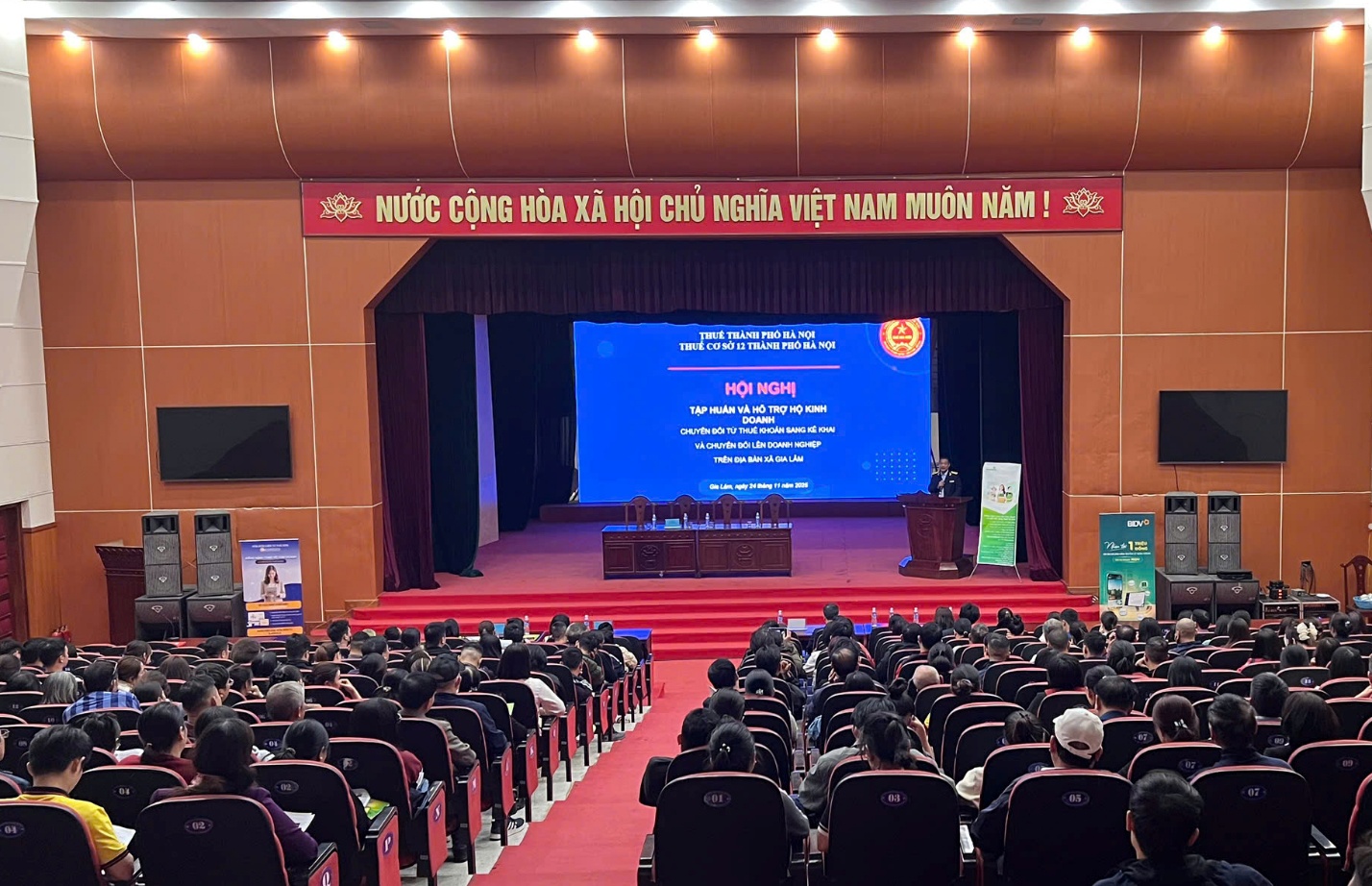 Hội nghị “Tập huấn và hỗ trợ hộ kinh doanh chuyển đổi từ thuế khoán sang kê khai và chuyển đổi lên doanh nghiệp” trên địa bàn xã Gia Lâm- Ảnh 3.