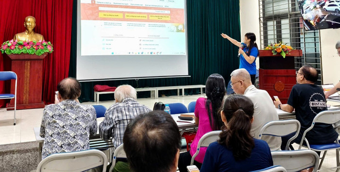 Phường Thanh Xuân chú trọng "cầm tay chỉ việc" hỗ trợ hộ kinh doanh, doanh nghiệp chuyển đổi số- Ảnh 3.