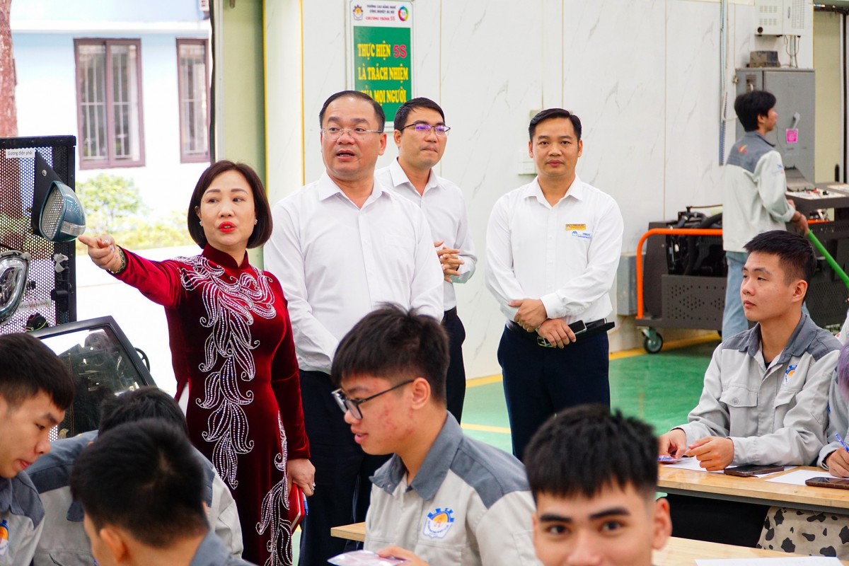 Công đoàn gắn kết đào tạo nghề và yêu cầu của doanh nghiệp qua chuyển đổi số- Ảnh 1.