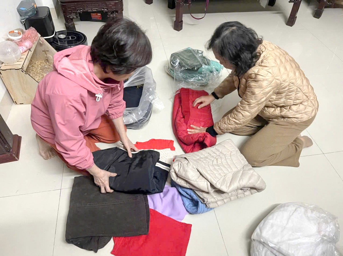 Ủy ban MTTQ phường Đống Đa: Huy động hơn 600 triệu đồng hỗ trợ miền Trung- Ảnh 2.