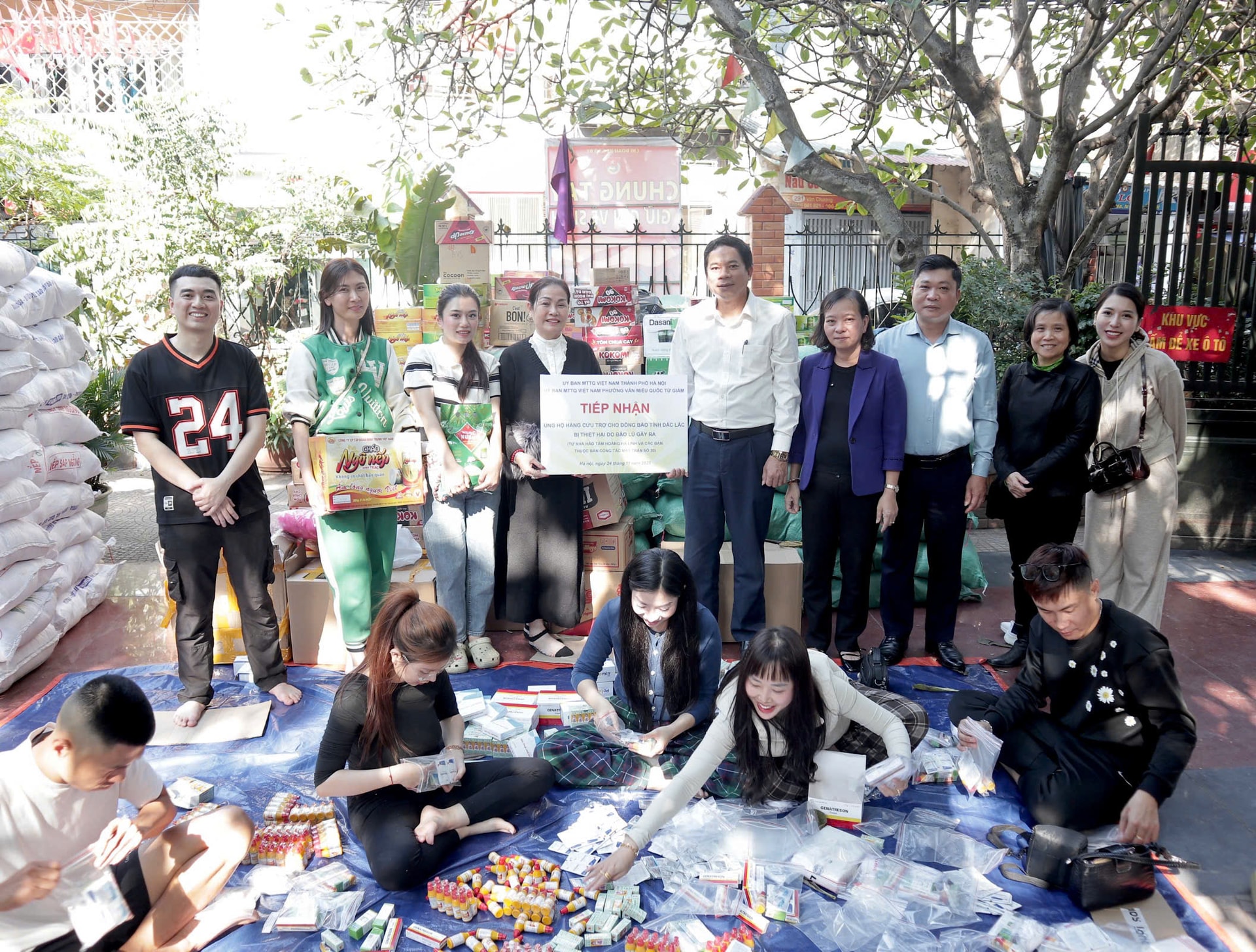 Ba phường ở Hà Nội dồn lực ủng hộ đồng bào gặp thiên tai- Ảnh 3.