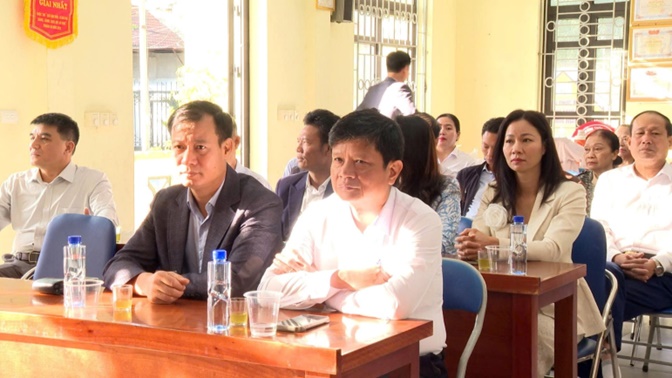 UBND xã Hoài Đức ra mắt mô hình 5 điểm hỗ trợ thực hiện thủ tục hành chính trực tuyến- Ảnh 4.