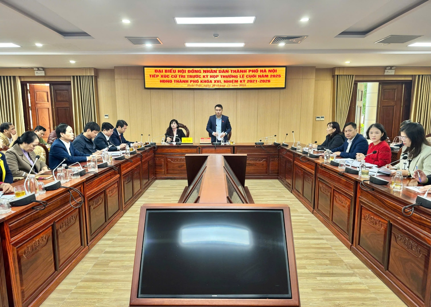 Đại biểu HĐND thành phố Hà Nội - Tổ đại biểu số 24, tiếp xúc cử tri trước kỳ họp thường lệ cuối năm 2025- Ảnh 6.