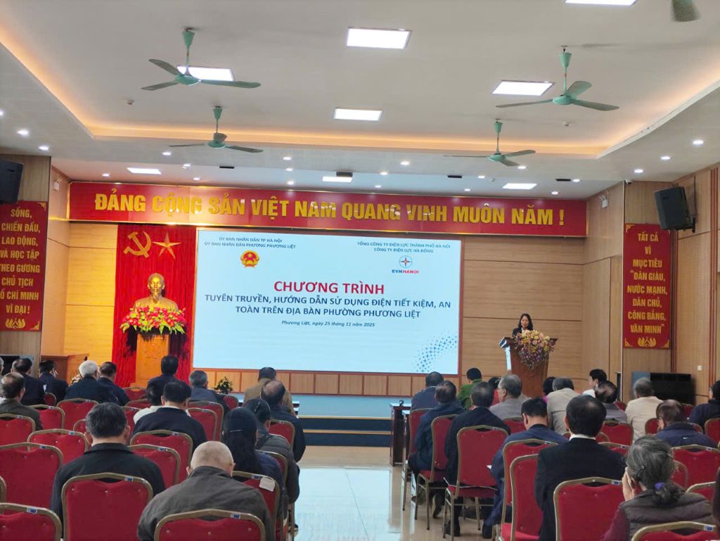 Phường Phương Liệt tổ chức hội nghị Tuyên truyền, phổ biến Nghị quyết số 42/2025/NQ-HĐND ngày 29/9/2025 của HĐND thành phố Hà Nội- Ảnh 4.