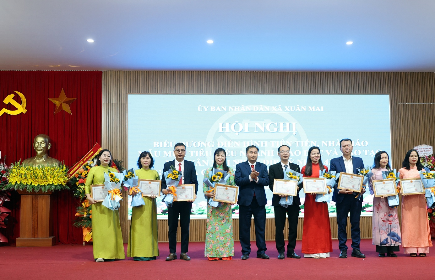 Thầy giáo Hà Minh Tiến – giáo viên trường THCS Bê Tông đổi mới phương pháp, nâng cao chất lượng dạy và học- Ảnh 5.