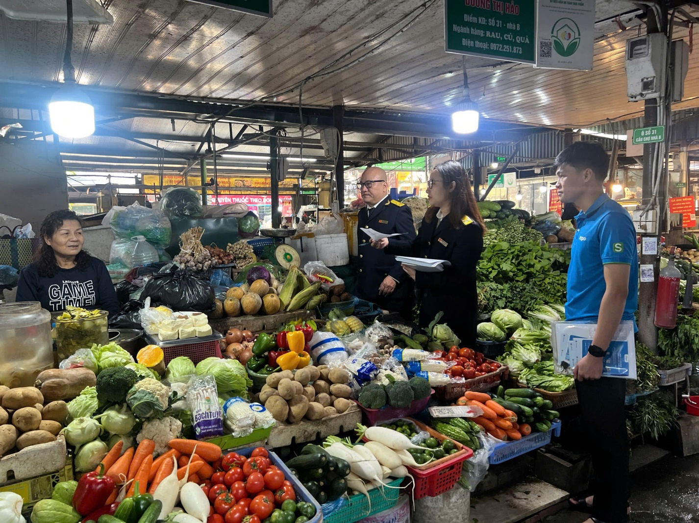 Thuế cơ sở 2 TP Hà Nội tiếp sức - quyết tâm đồng hành cùng các hộ kinh doanh thực hiện “60 ngày cao điểm” chuyển đổi thuế khoán sang kê khai- Ảnh 4.