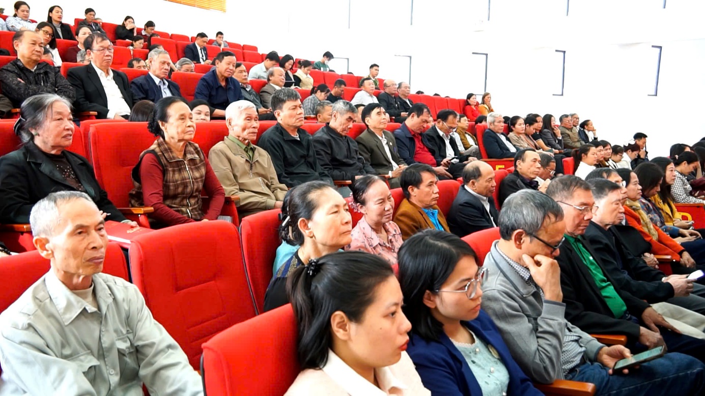 ĐẢNG ỦY PHƯỜNG THƯỢNG CÁT TỔ CHỨC HỘI NGHỊ NGHIÊN CỨU, QUÁN TRIỆT VÀ TRIỂN KHAI NGHỊ QUYẾT ĐẠI HỘI LẦN THỨ XVIII ĐẢNG BỘ THÀNH PHỐ HÀ NỘI NHIỆM KỲ 2025 – 2030- Ảnh 3.